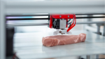 Китайский стартап напечатал на 3D-принтере мясо чёрных свиней