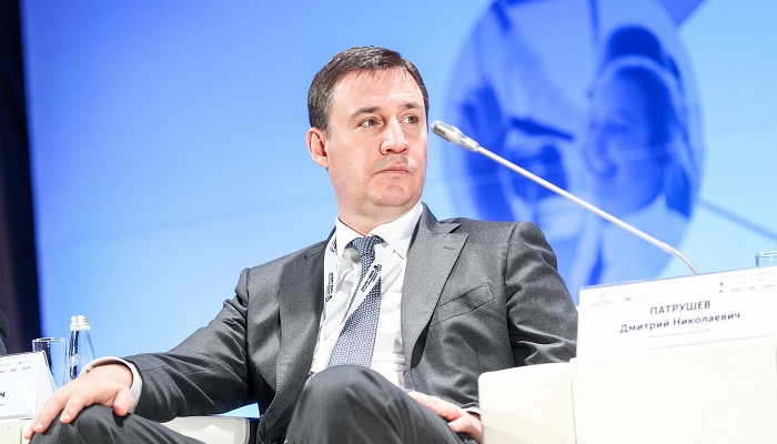 Вице-премьер Патрушев поручил ФАС взять под контроль цены на топливо для сельхозпроизводителей